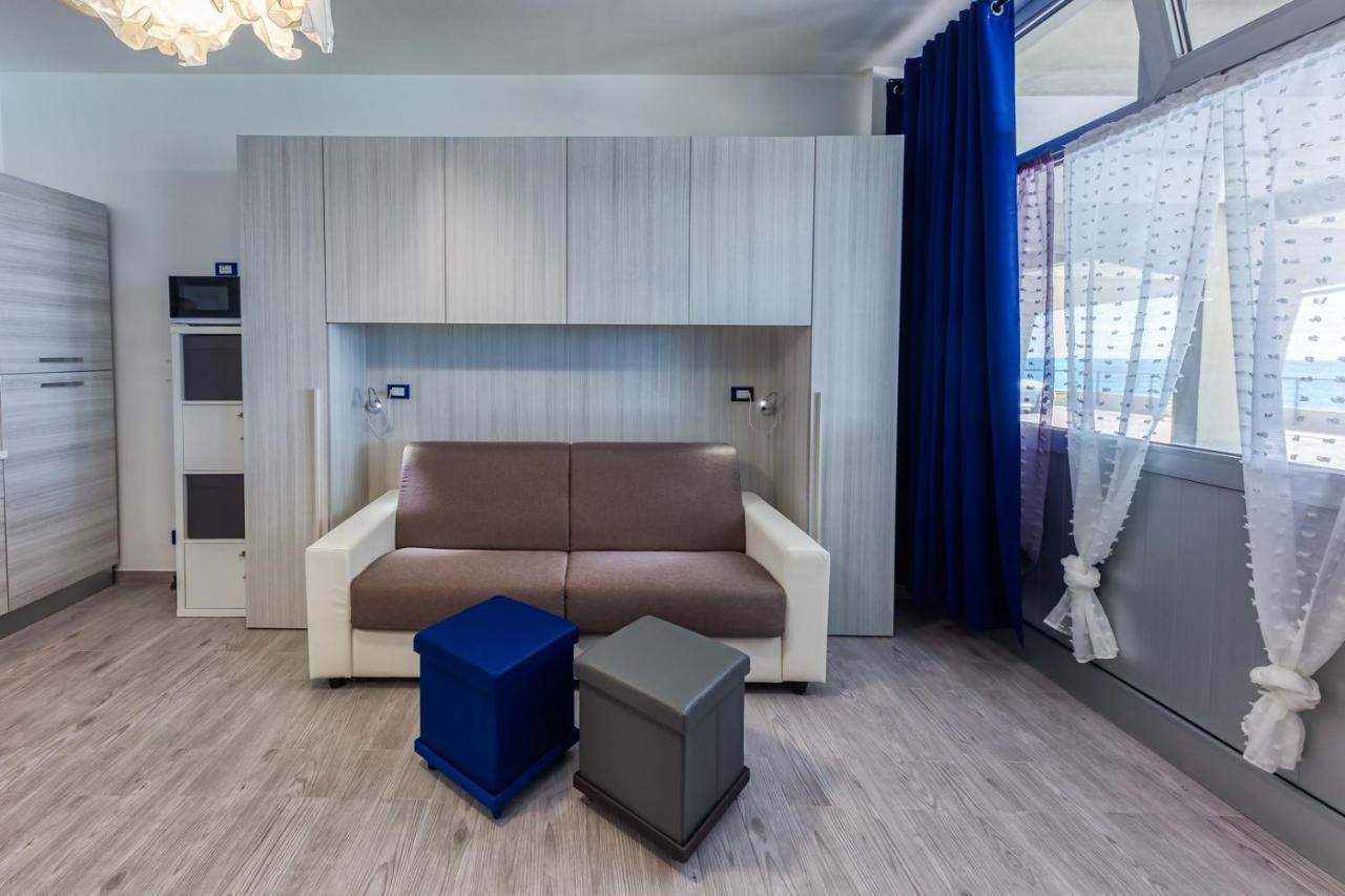 Ferienwohnung Casaviva - Grazioso Bilocale Sul Mare A Ospedaletti Exterior foto